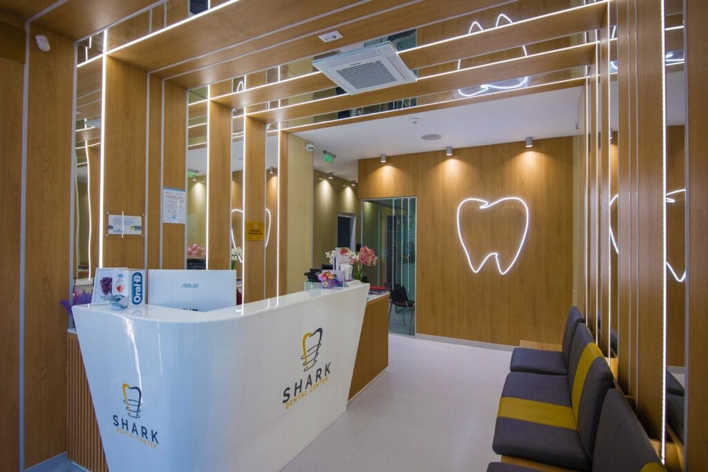 shark dental design interior principala min
